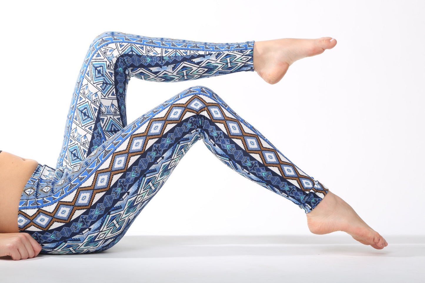 Beautiful Women Tribal Blue Leggings